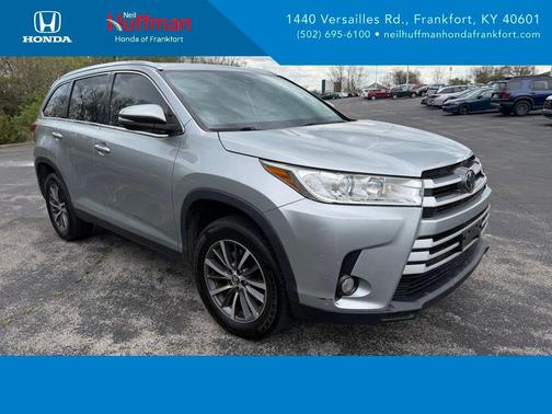 Celestial Silver Metallic 2019 Toyota Highlander XLE