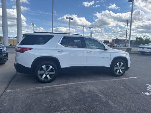 Summit White 2020 Chevrolet Traverse LT Leather