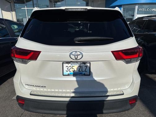 2019 Toyota Highlander LE I4
