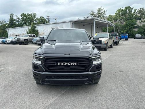 Diamond Black Crystal Pearlcoat 2023 RAM 1500 Laramie