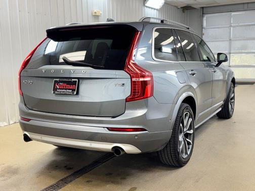 2018 Volvo XC90 T5 Momentum