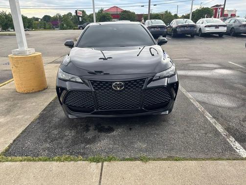 Midnight Black Metallic 2019 Toyota Avalon XSE
