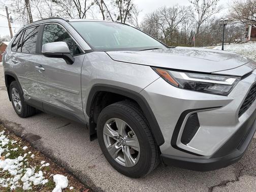 2023 Toyota RAV4 Hybrid XLE