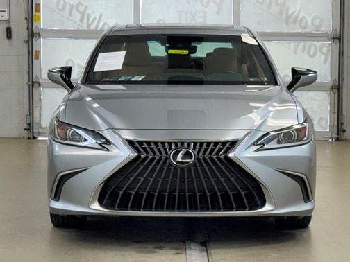 2022 Lexus ES 350 Base