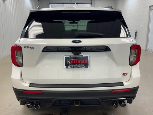 Star White Metallic Tri-Coat 2023 Ford Explorer ST
