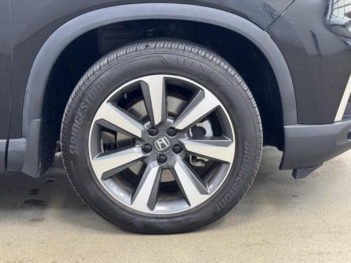 2023 Honda Pilot AWD Elite
