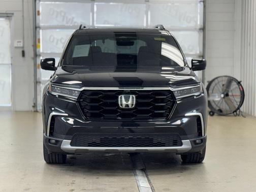 2023 Honda Pilot AWD Elite