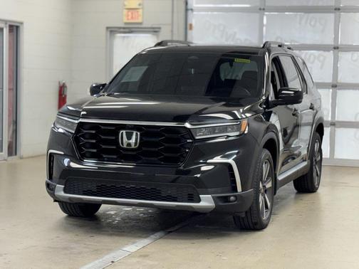 2023 Honda Pilot AWD Elite