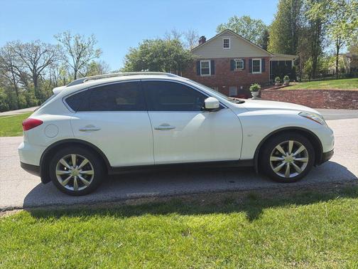 Moonlight White 2015 INFINITI QX50 Journey