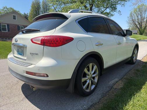 Moonlight White 2015 INFINITI QX50 Journey