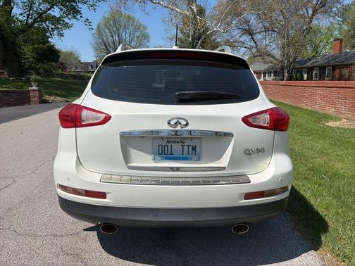 Moonlight White 2015 INFINITI QX50 Journey
