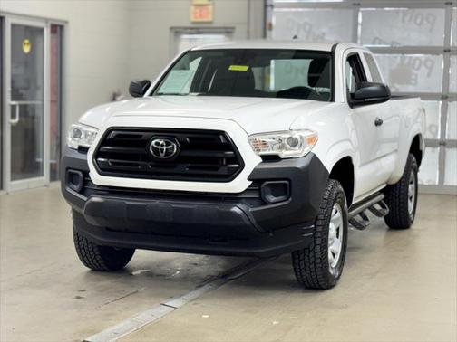 2018 Toyota Tacoma SR
