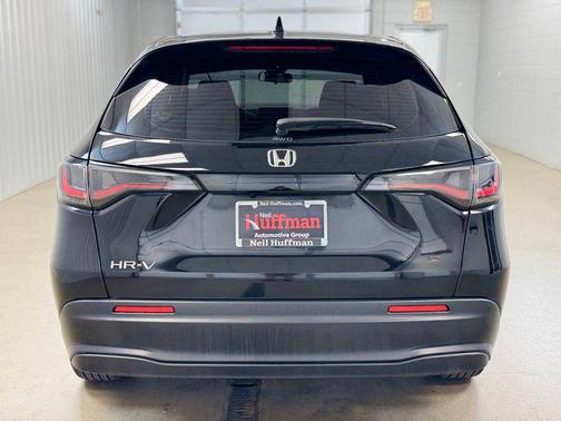 R-569m 2025 Honda HR-V LX