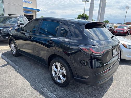 R-569m 2025 Honda HR-V LX