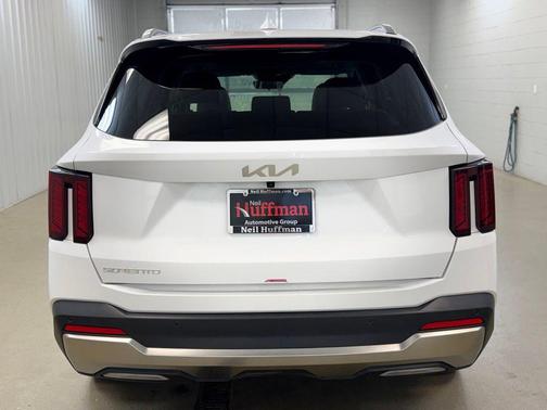 Glacial White Pearl 2025 Kia Sorento S