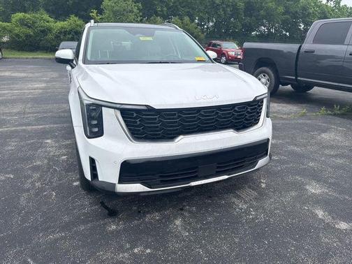 Glacial White Pearl 2025 Kia Sorento S