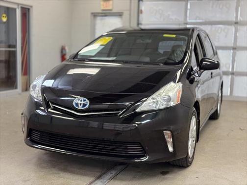 2014 Toyota Prius v Two