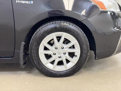 2014 Toyota Prius v Two
