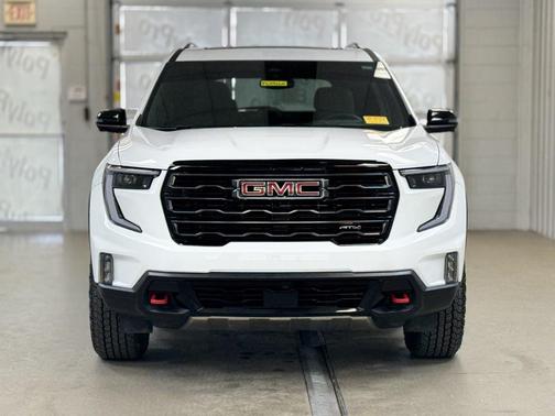 2025 GMC Acadia AWD AT4