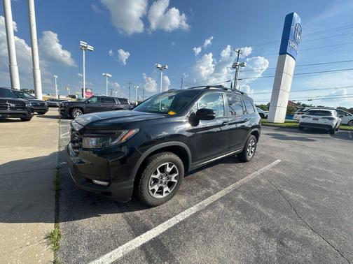 Crystal Black Pearl 2023 Honda Passport TrailSport