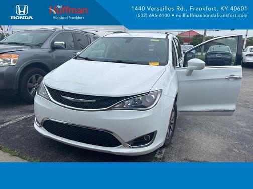 Bright White Clearcoat 2020 Chrysler Pacifica Touring-L Plus