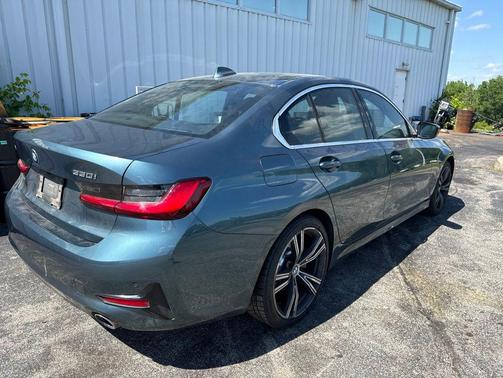 Blue Ridge Mountain Metallic 2021 BMW 330 xDrive