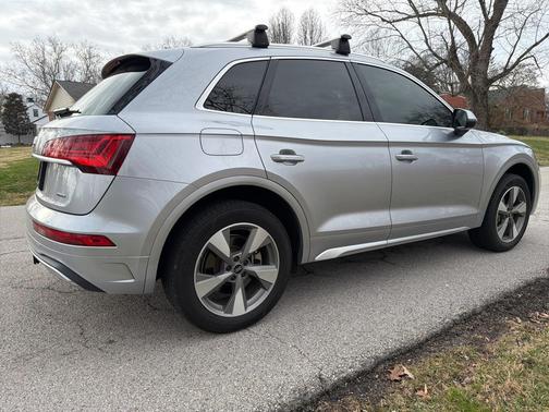 2022 Audi Q5 40 Premium Plus
