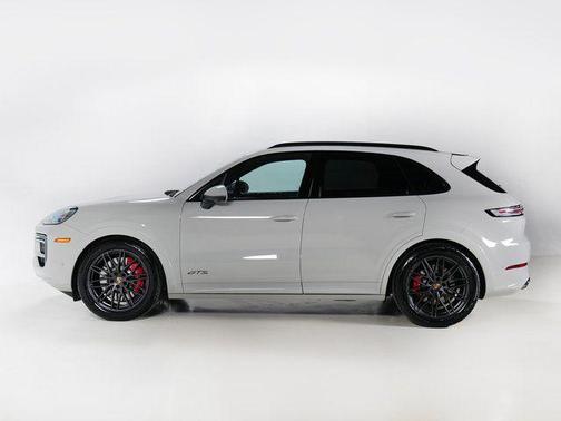 2026 Porsche Cayenne GTS