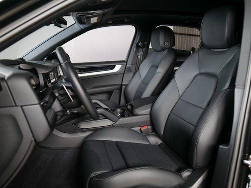 2025 Porsche Cayenne Cayenne S E-Hybrid