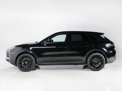 Chromite Black Metallic 2026 Porsche Cayenne Cayenne