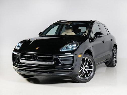 2025 Porsche Macan Turbo