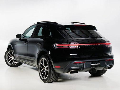 2025 Porsche Macan Turbo