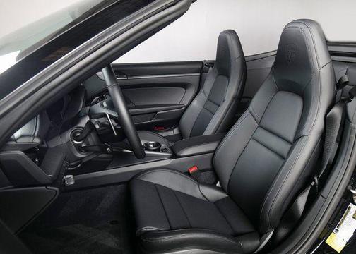 2024 Porsche 911 Carrera 4S Cabriolet