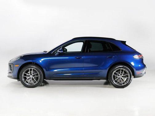 2025 Porsche Macan Turbo
