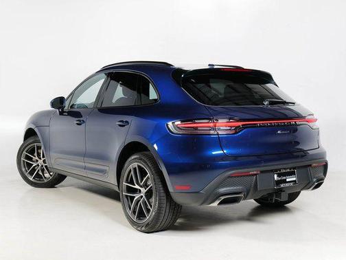 2025 Porsche Macan Turbo