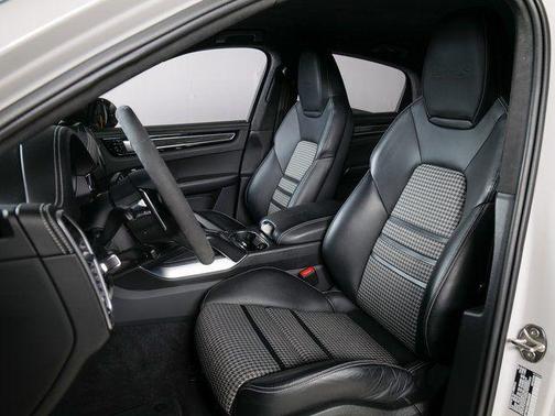 2021 Porsche Cayenne Cayenne Turbo S E-Hybrid