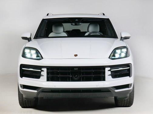 2025 Porsche Cayenne Base