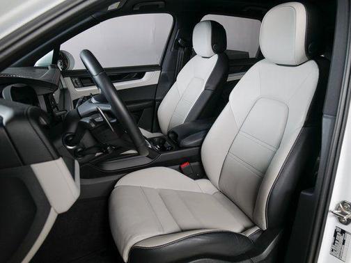 2025 Porsche Cayenne Base