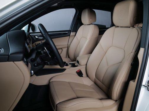 2026 Porsche Macan Macan Turbo