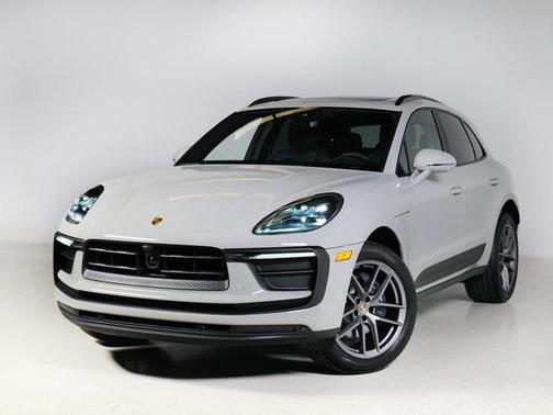 2025 Porsche Macan Turbo
