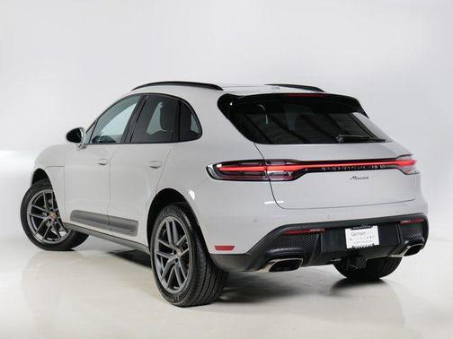 2025 Porsche Macan Turbo