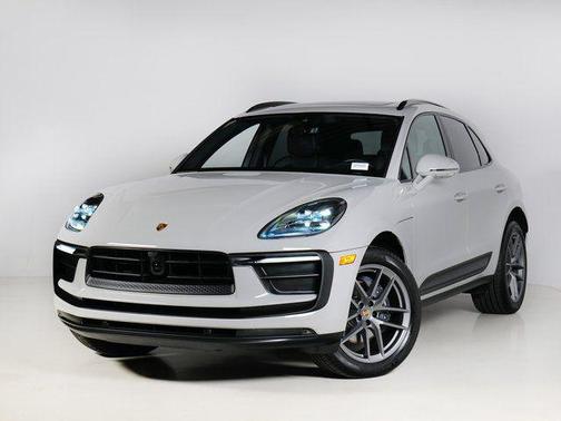 2025 Porsche Macan Turbo