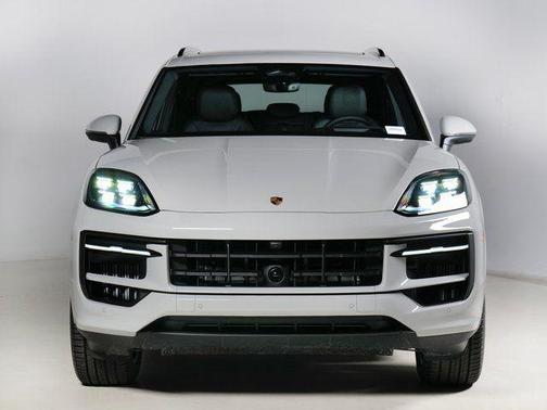 Chalk 2026 Porsche Cayenne Cayenne