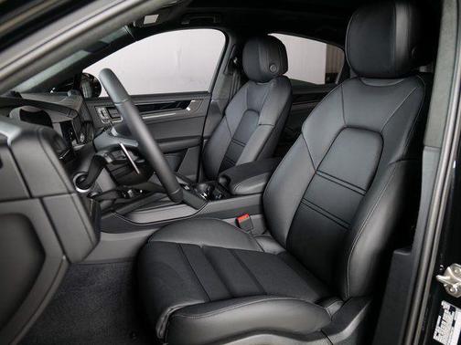 2026 Porsche Cayenne GTS