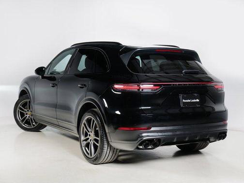2023 Porsche Cayenne Platinum Edition