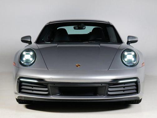 2022 Porsche 911 Carrera