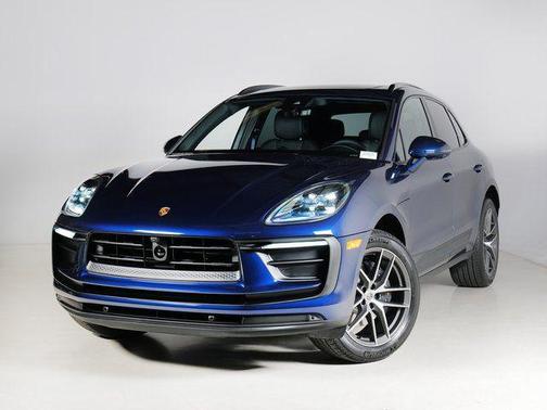 Gentian Blue Metallic 2026 Porsche Macan Macan