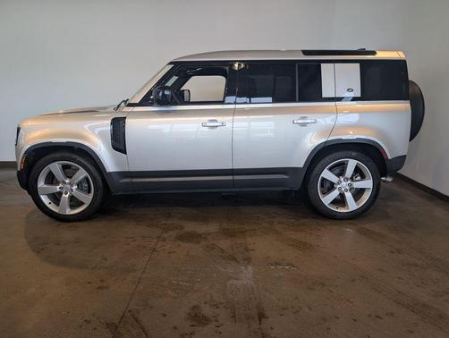 2024 Land Rover Defender 110 P500 SE