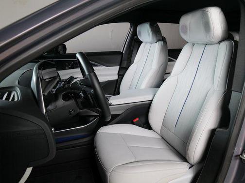 2025 Cadillac LYRIQ Luxury