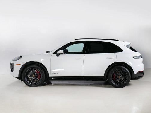 2026 Porsche Cayenne GTS